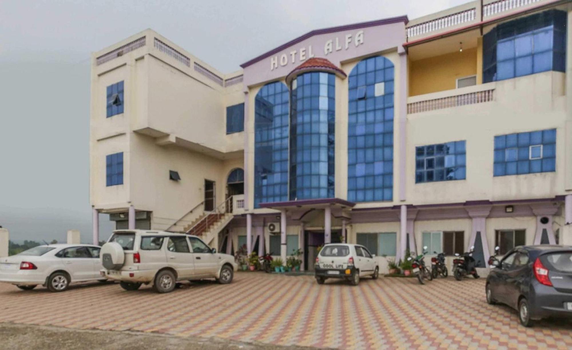 OYO 82777 Hotel Alfa Amb Exterior foto
